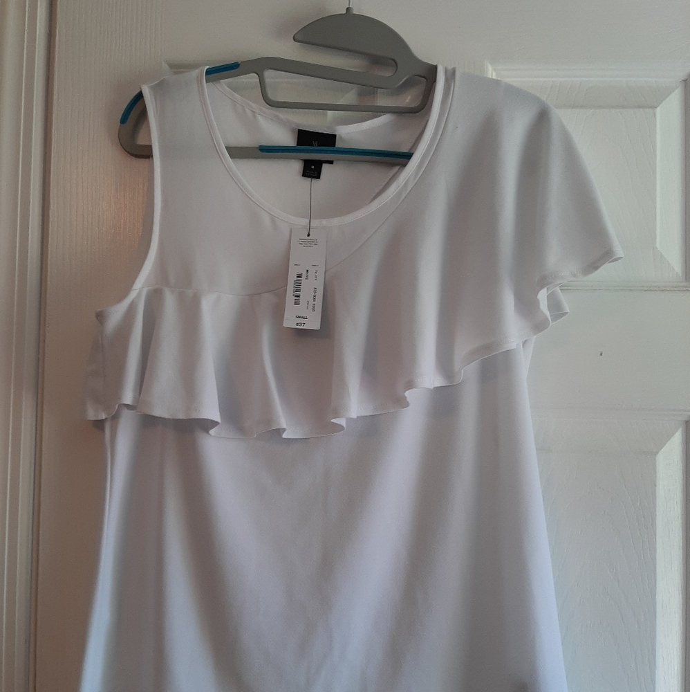 White dress shirt